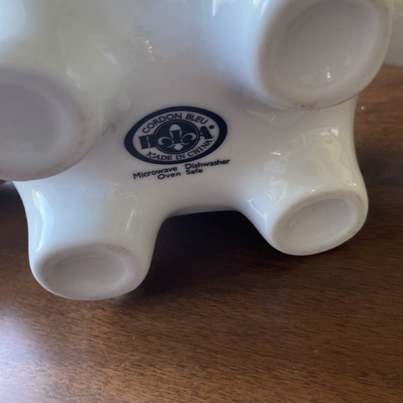 White elephant tea pot - Picture 3 of 4